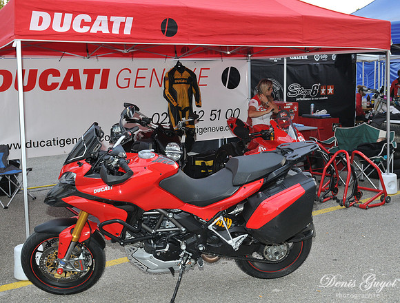 Verbois 2012 - Stand et paddock (84)