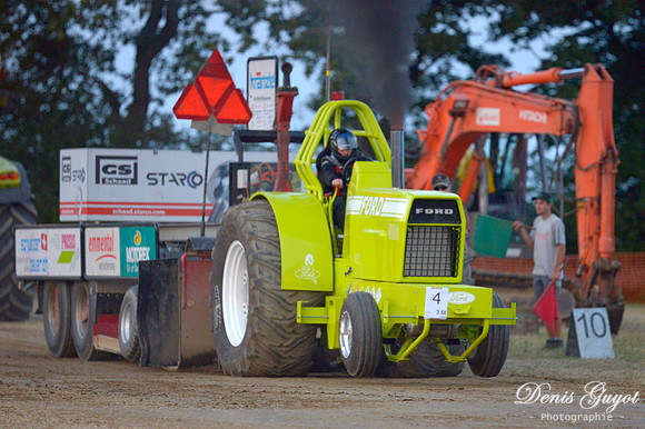Tracteur Pulling Tannay 2013 (46)
